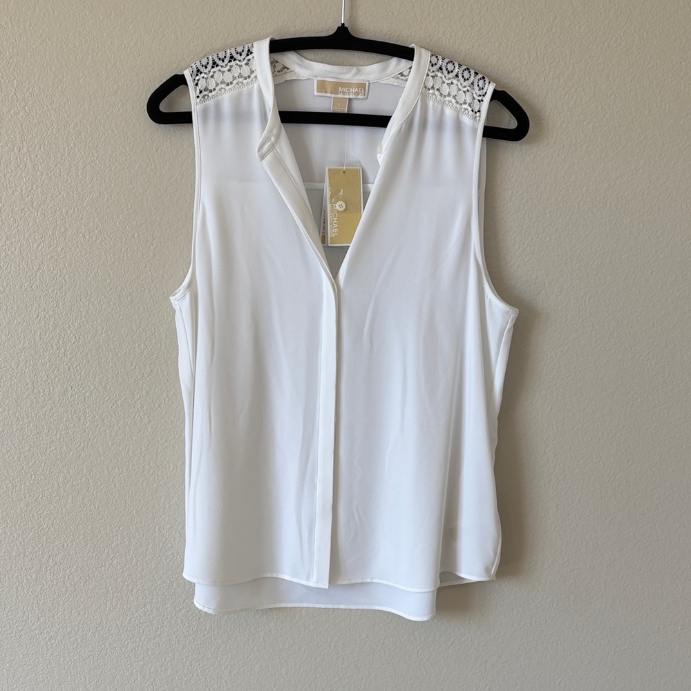 NWT Micheal Kor’s Sleeveless Blouse